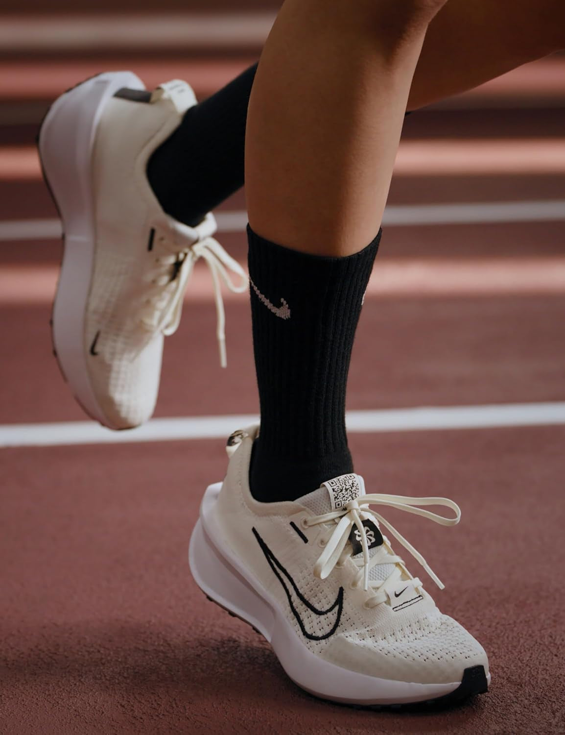 Nike Women'S Interact Run Road Running Shoes