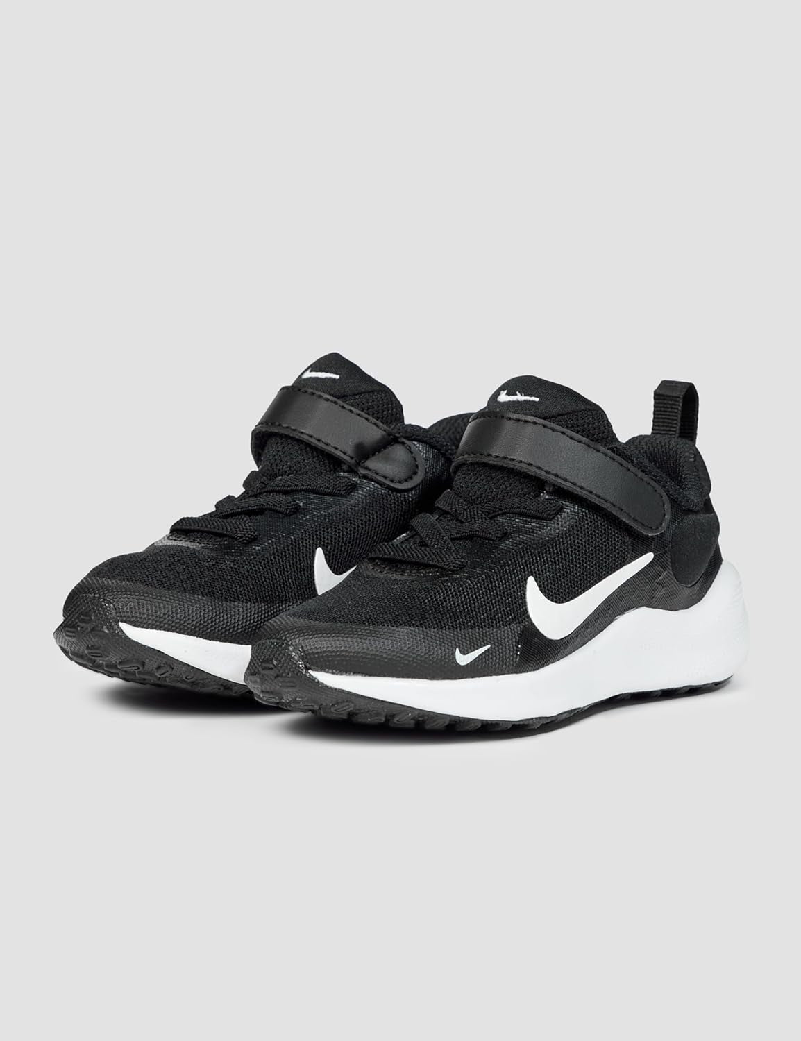 Nike Kids' Revolution 7 Running Shoes