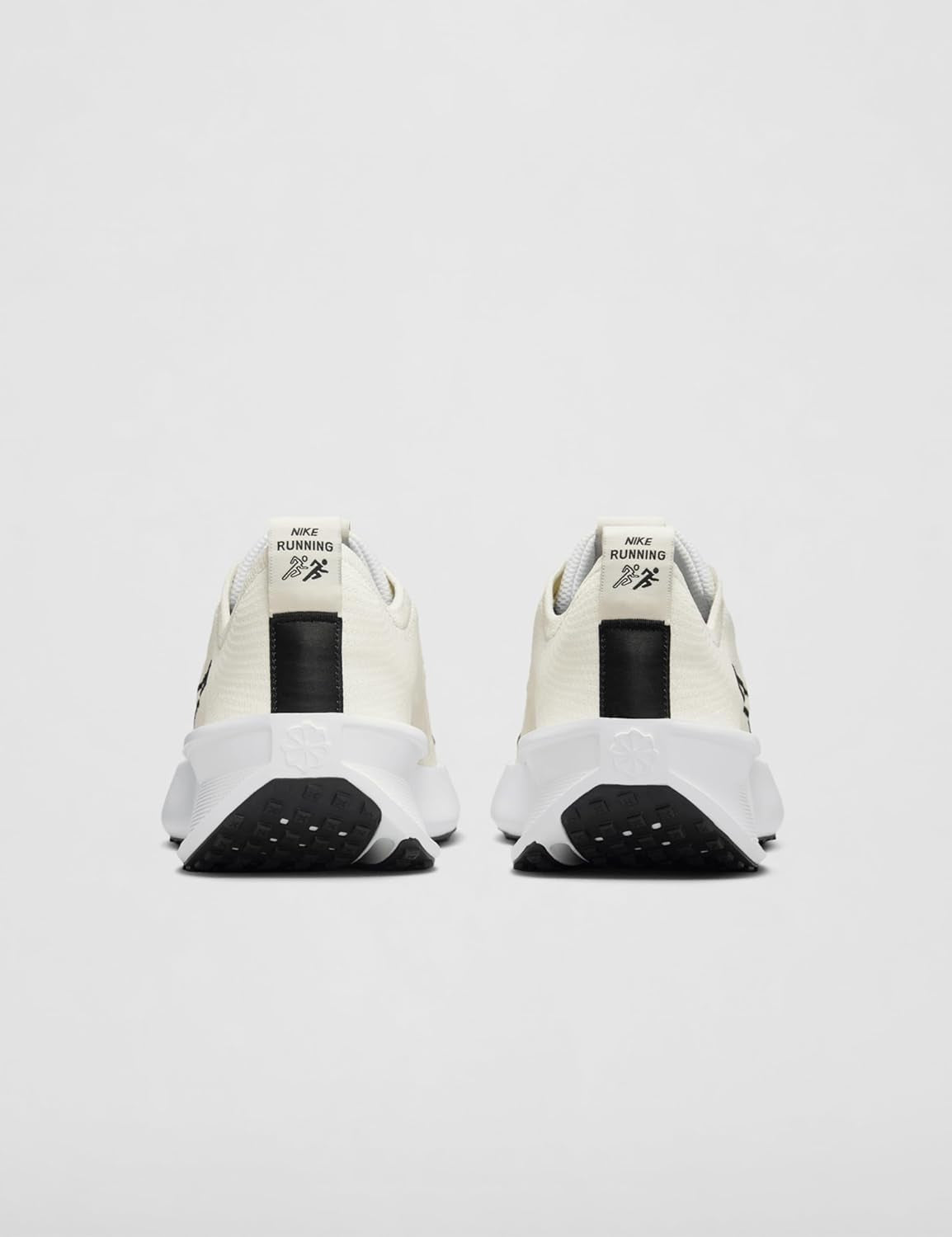 Nike Women'S Interact Run Road Running Shoes